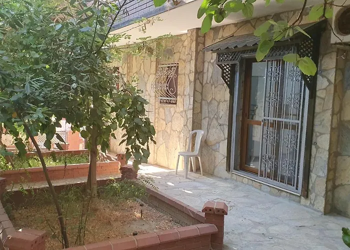 2+1 Apartm With Garden + Balcony , At Ladies Beach