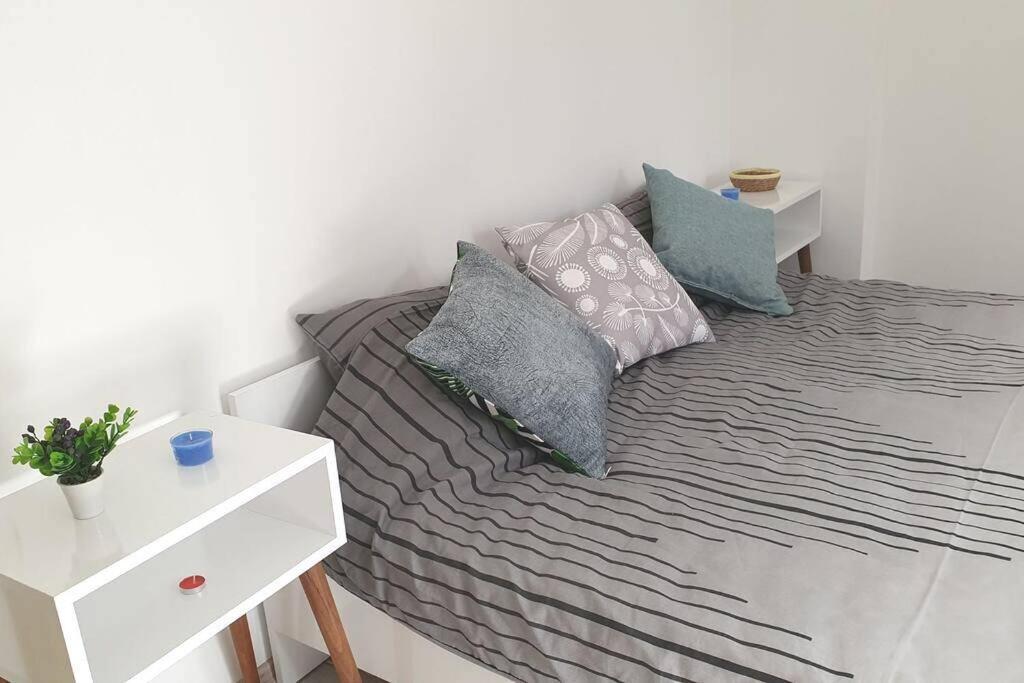2+1 Apartm With Garden + Balcony , At Ladies Apartment Kusadasi