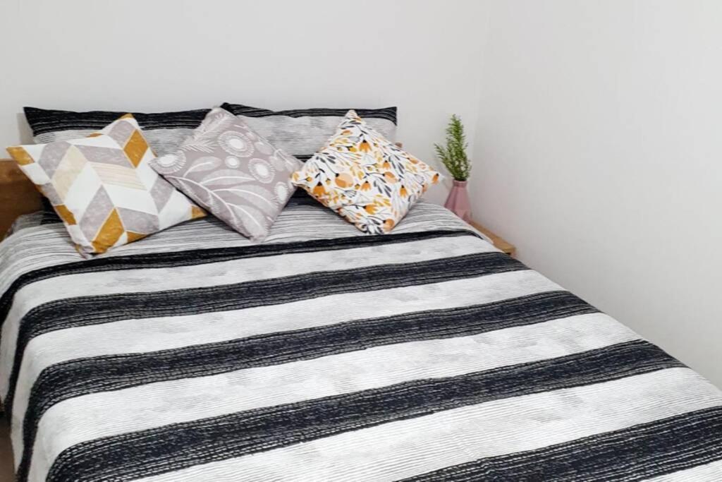 2+1 Apartm With Garden + Balcony , At Ladies Apartment *